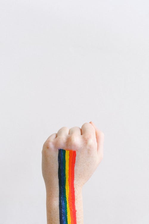 同性恋骄傲人体彩绘的拳头 · 免费素材图片