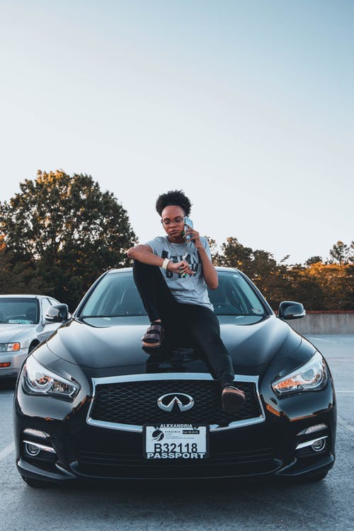 有关3C用品, 休息, 停车场的免费素材图片