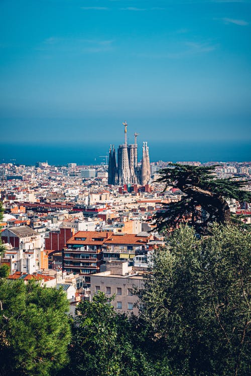 有关sagrada familia, 地标, 垂直拍摄的免费素材图片