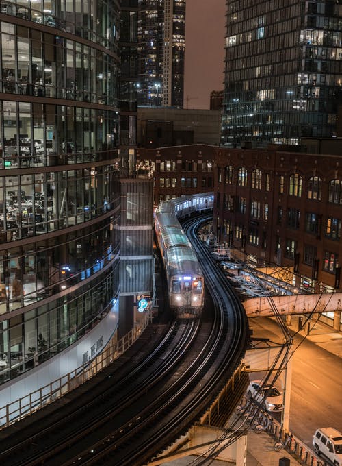 有关交通系统, 在晚上, 垂直拍摄的免费素材图片