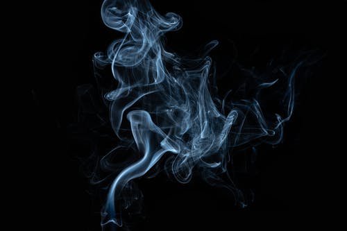 有关创作的, 吸电子烟, 吹气的免费素材图片