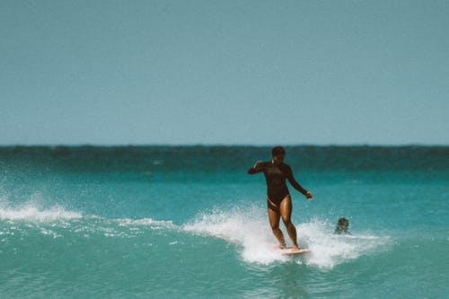 有关冲浪女孩, 冲浪文化, 夏威夷的免费素材图片