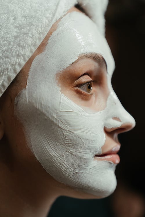 白口罩的女人 · 免费素材图片