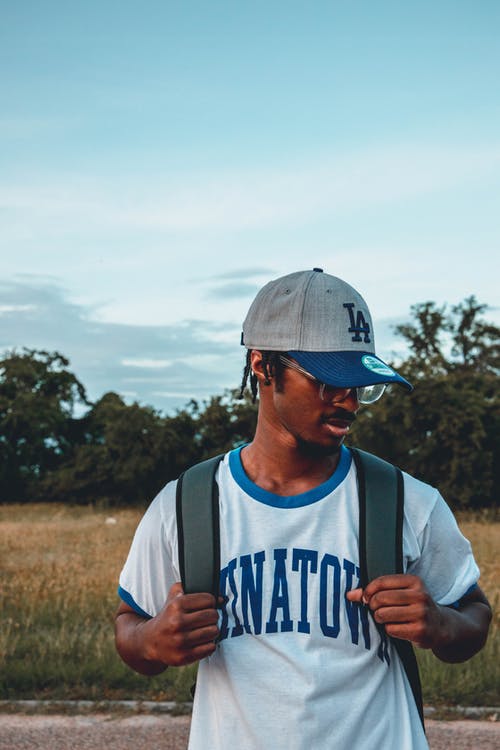 有关T恤, 人, 信的免费素材图片