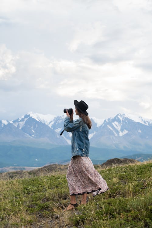 有关人, 侧面图, 垂直拍摄的免费素材图片