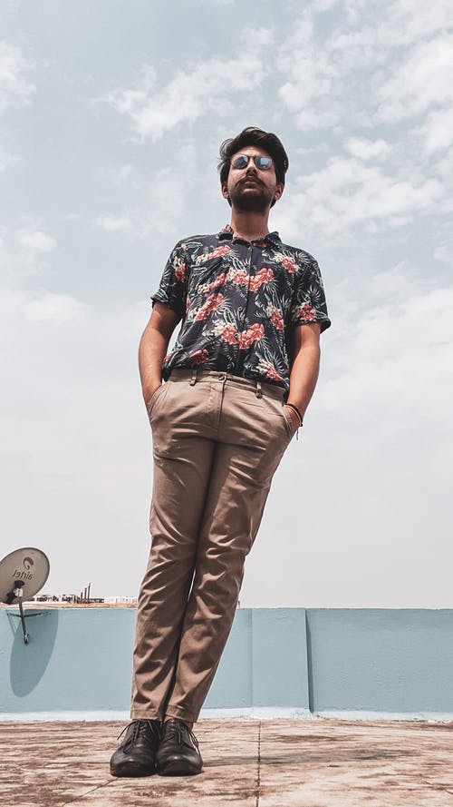 有关人, 从下面, 低角度的免费素材图片