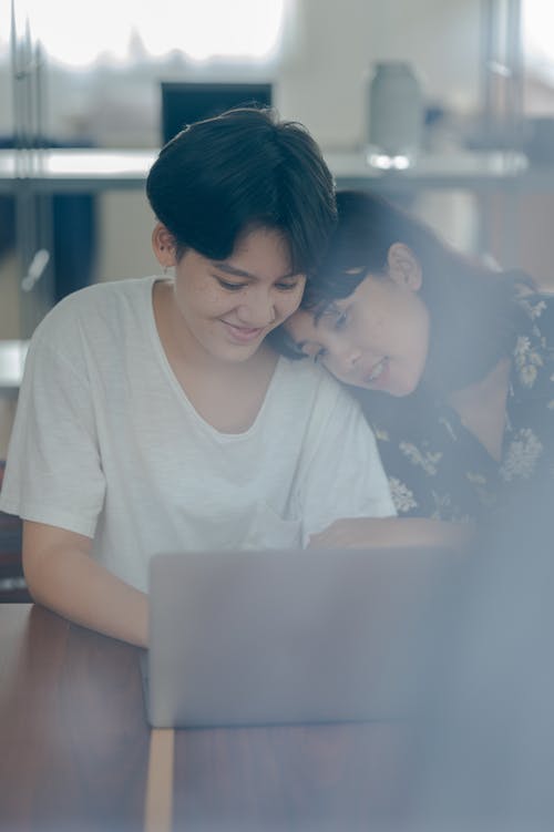 有关一对, 一起, 垂直拍摄的免费素材图片