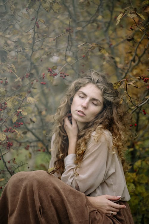 有关人, 垂直拍摄, 女人的免费素材图片