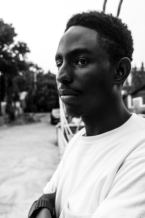 有关人, 单色, 垂直拍摄的免费素材图片