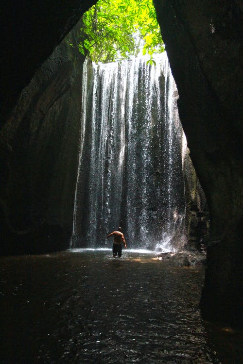 有关tukad cepung 瀑布, 天性, 旅行目的地的免费素材图片