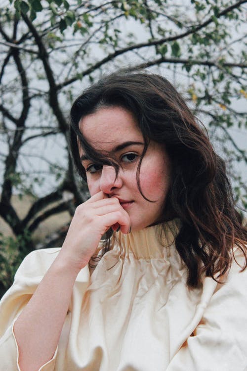 有关人, 垂直拍摄, 女人的免费素材图片