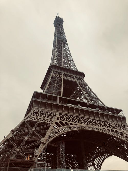 有关低角度拍摄, 巴黎, 旅行目的地的免费素材图片
