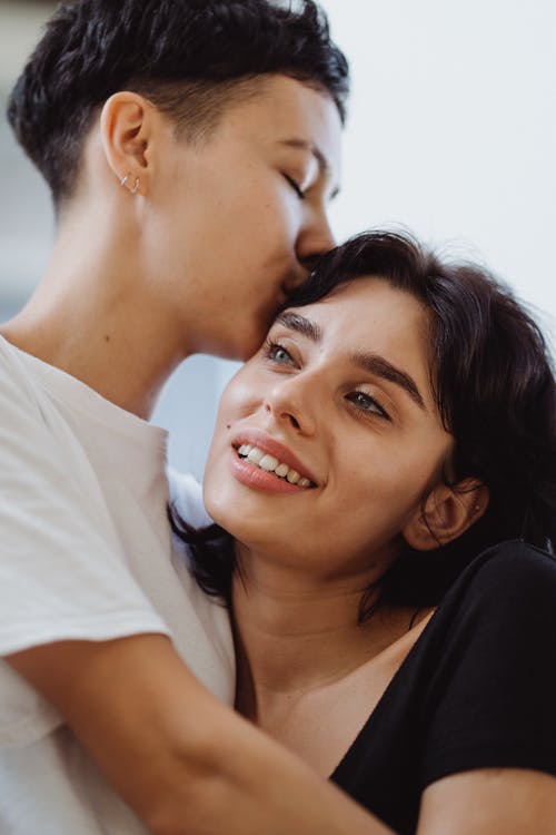 有关一对, 一起, 垂直拍摄的免费素材图片