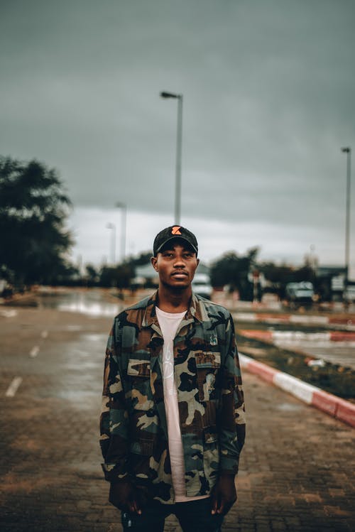 有关不情绪化, 人, 信心的免费素材图片