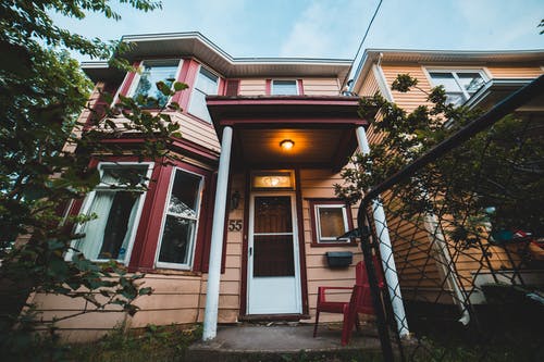 有关不动产, 从下面, 低角度的免费素材图片