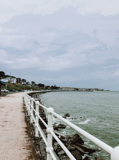 有关围栏, 垂直拍摄, 多云的的免费素材图片