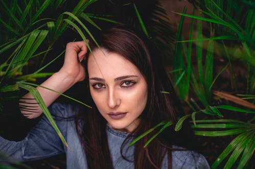 有关光鲜亮丽, 女人, 女性的免费素材图片