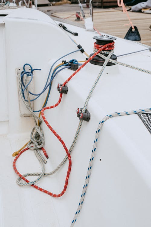 银色和红色自行车车轮 · 免费素材图片