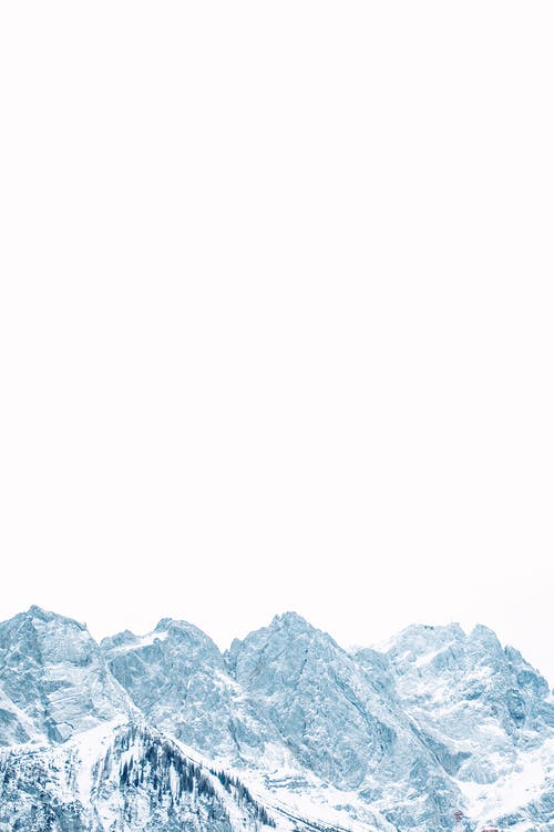 冬季白雪皑皑的雪山 · 免费素材图片