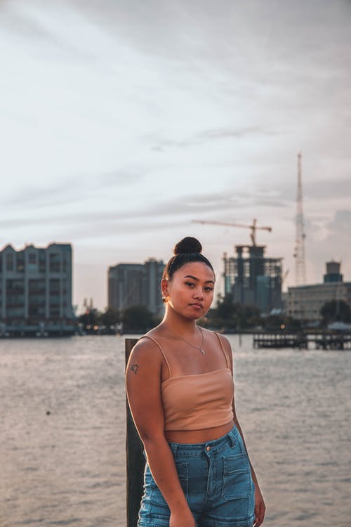 有关中空装, 休闲, 刺青的免费素材图片