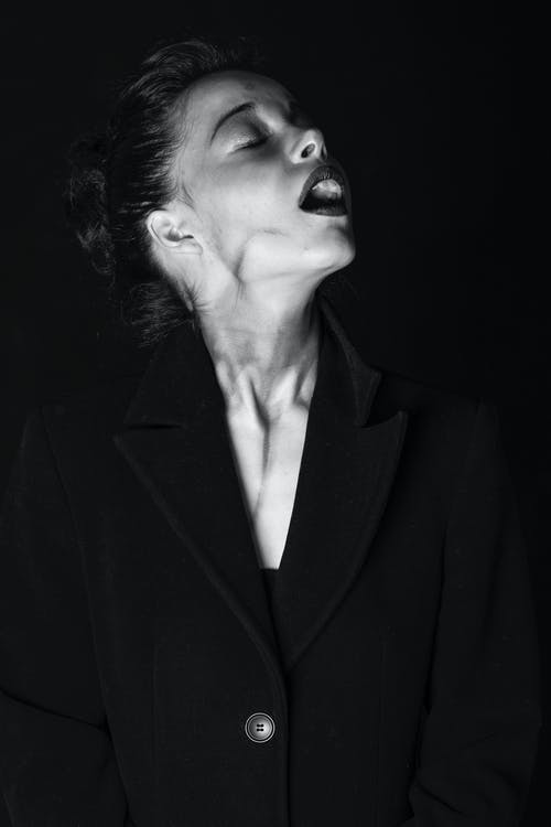 有关呼吸, 单色, 垂直拍摄的免费素材图片