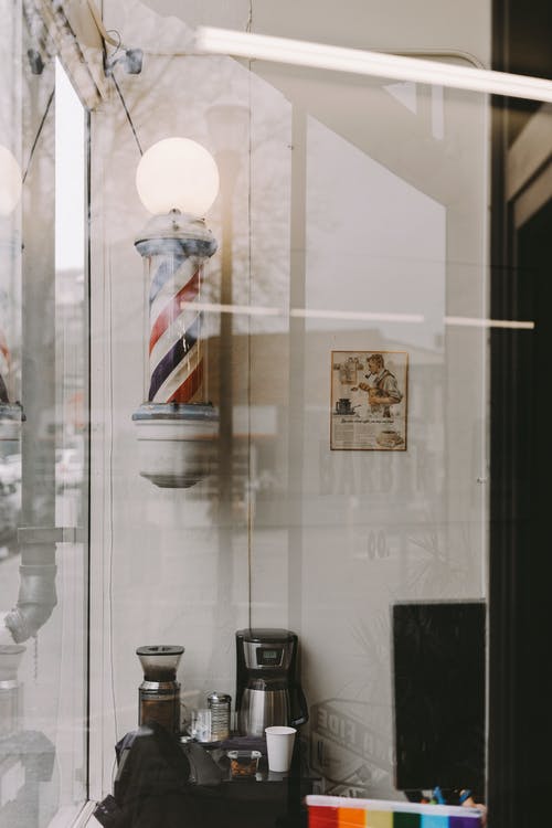 黑白落地灯 · 免费素材图片