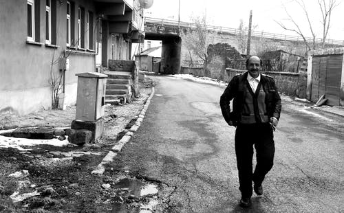 有关人, 单色, 户外的免费素材图片