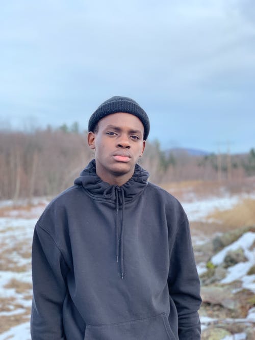 有关人, 垂直拍摄, 坏心情的免费素材图片