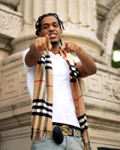 有关人, 围巾, 垂直拍摄的免费素材图片