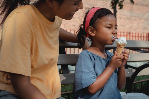 有关休息, 儿童, 冰淇淋的免费素材图片