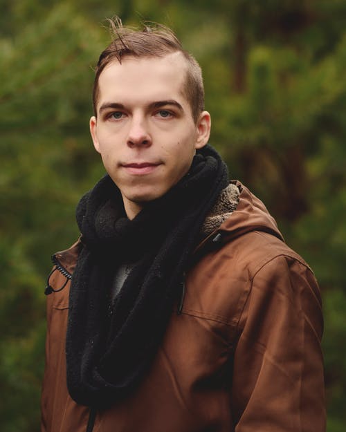 有关人, 围巾, 垂直拍摄的免费素材图片