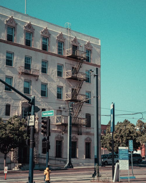 有关住宅, 公寓楼, 垂直拍摄的免费素材图片