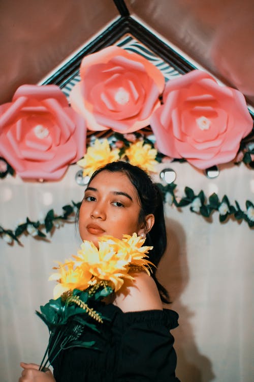有关人, 人造花, 女人的免费素材图片