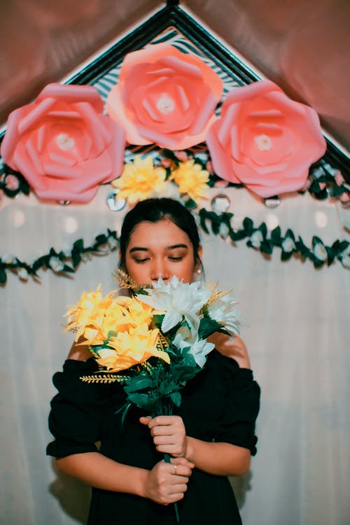 有关人, 人造花, 女人的免费素材图片