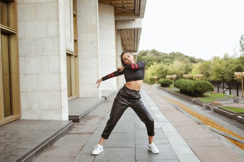 有关中空裝, 全景, 咖啡色頭髮的女人的免费素材图片