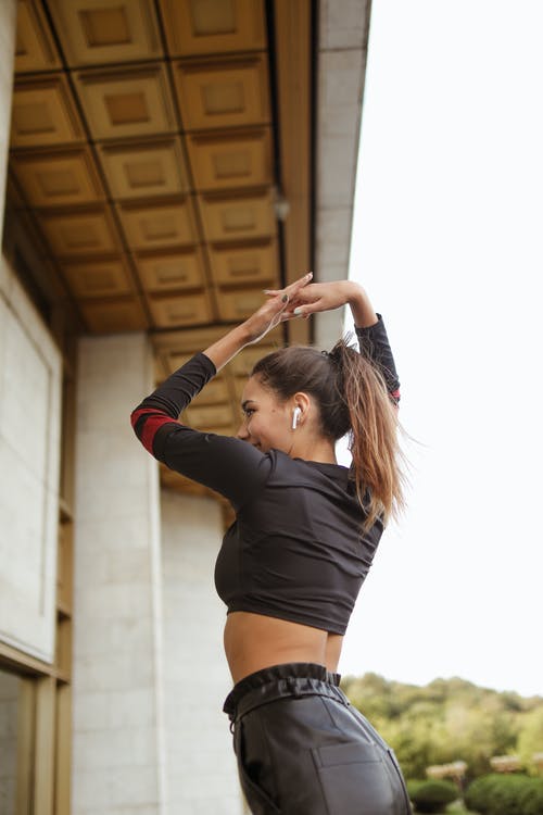 有关中空裝, 側面圖, 听音乐的免费素材图片