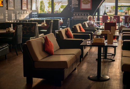 有关Throw Pillows, 咖啡店, 室内的免费素材图片