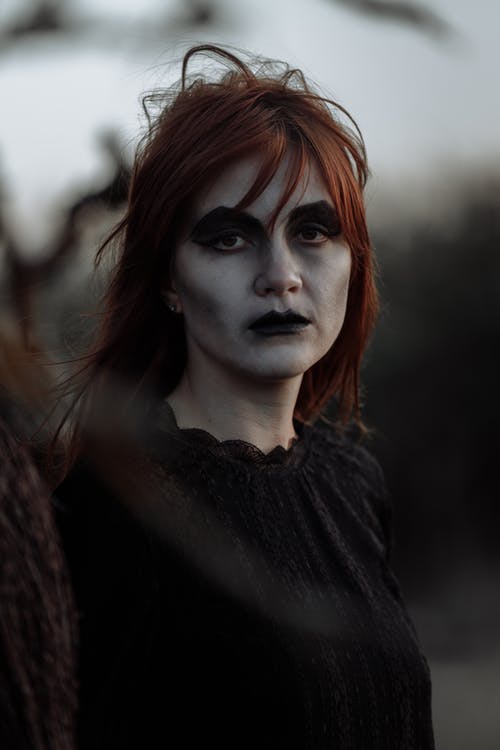 巫婆化妆女子肖像 · 免费素材图片