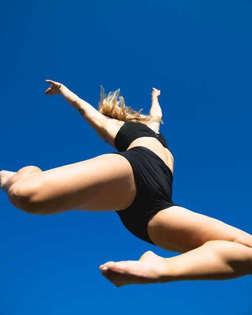 有关动作能量, 天空, 女人的免费素材图片