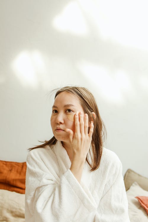 有关在眼罩下, 垂直拍摄, 浴衣的免费素材图片