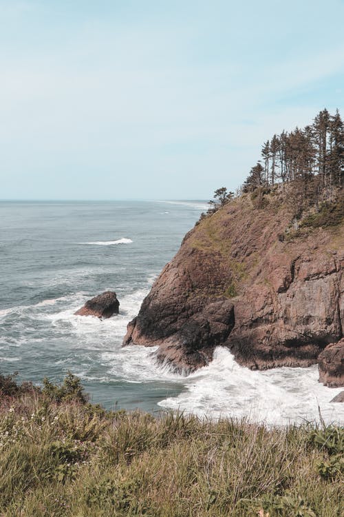 有关垂直拍摄, 山边, 岩石的的免费素材图片