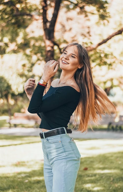 有关垂直拍摄, 女人, 微笑的免费素材图片