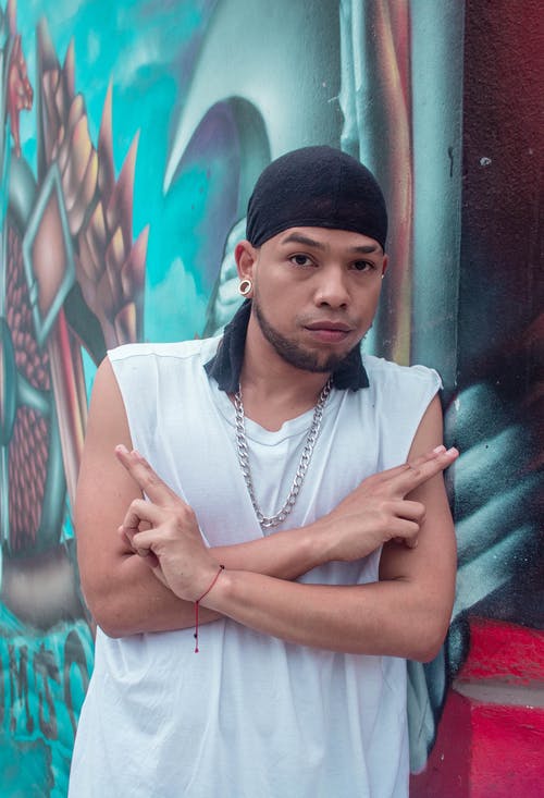 有关人, 垂直拍摄, 涂鸦的免费素材图片