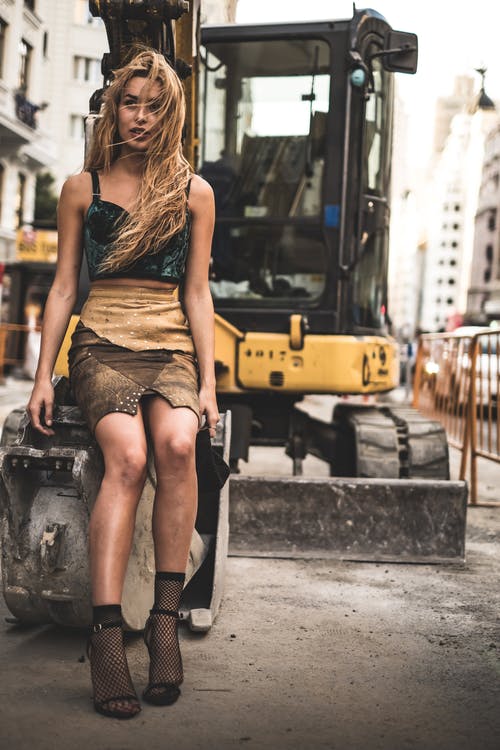 有关卡车, 垂直拍摄, 女人的免费素材图片