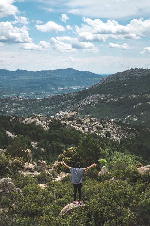有关冒险, 垂直拍摄, 山的免费素材图片