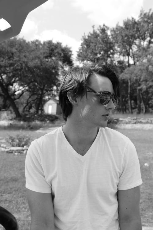 有关人, 单色, 垂直拍摄的免费素材图片