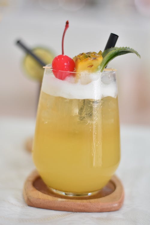 有关喝, 垂直拍摄, 杯垫的免费素材图片