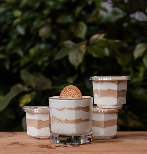 有关天气好, 木制表面, 树叶的免费素材图片