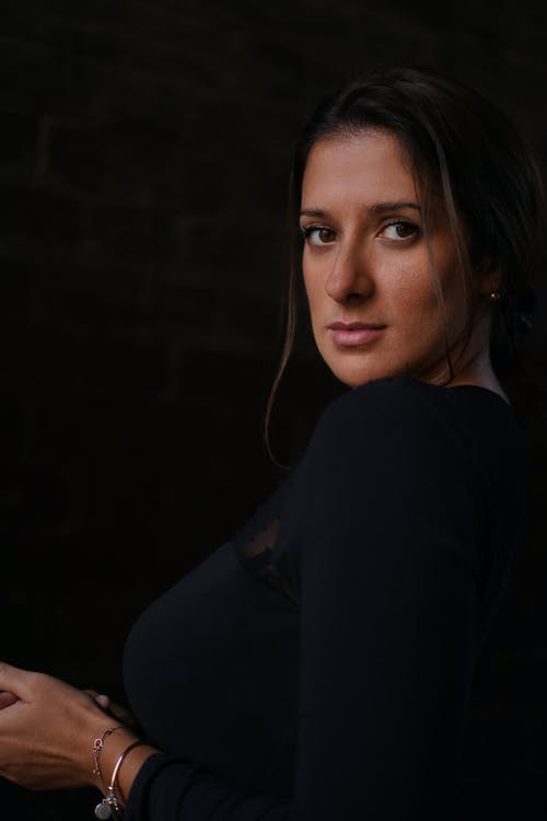 有关人, 光鲜亮丽, 咖啡色头发的女人的免费素材图片