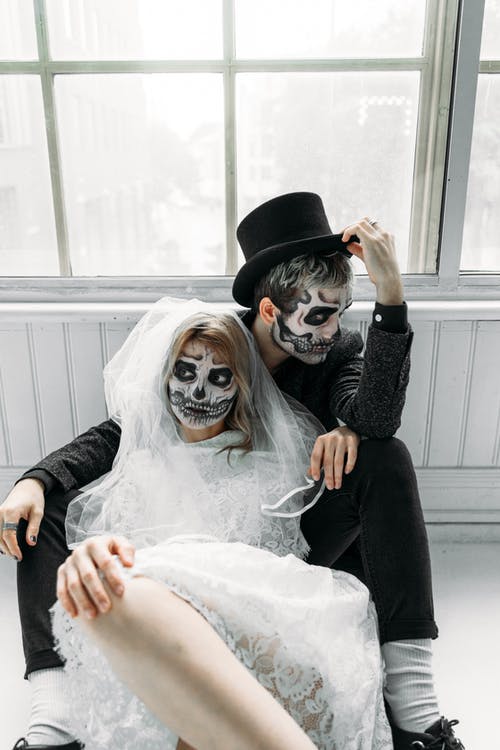 新娘和新郎与可怕的面漆 · 免费素材图片